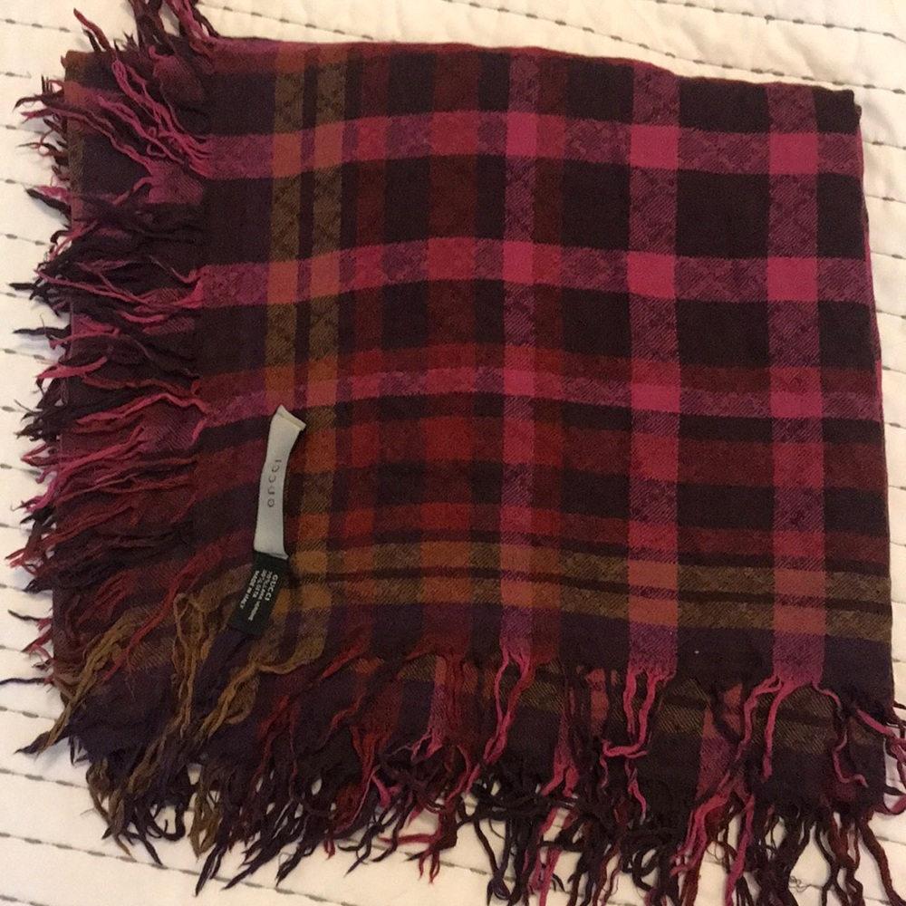 Gucci scarf 🧣